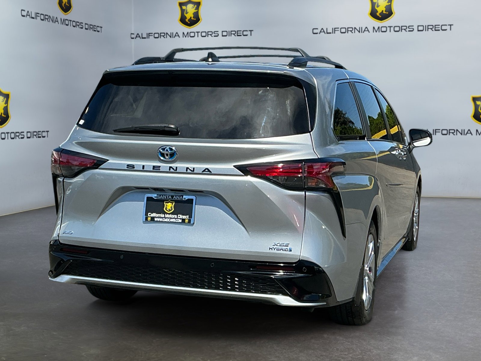 Used 2022 Toyota Sienna XSE AWD/4WD image 5
