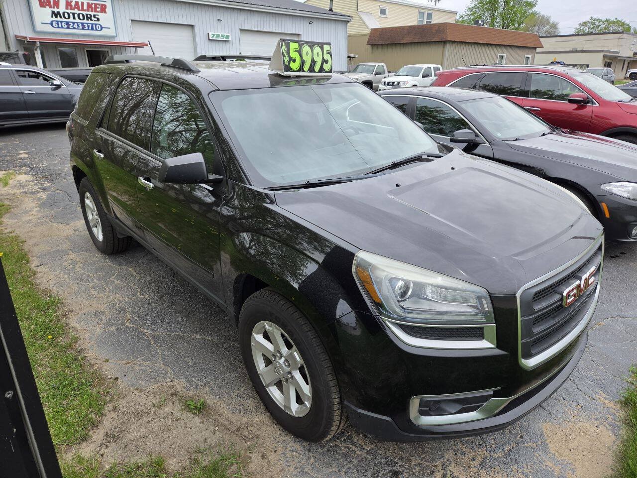 Used 2016 GMC Acadia SLE FWD image 4
