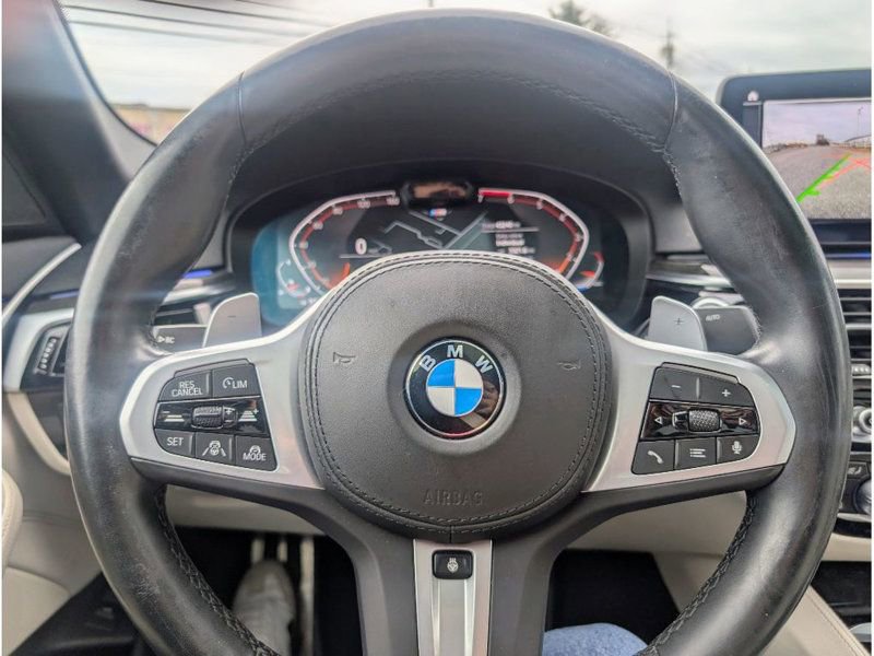 Used 2022 BMW 530i xDrive w/ M Sport Package image 20