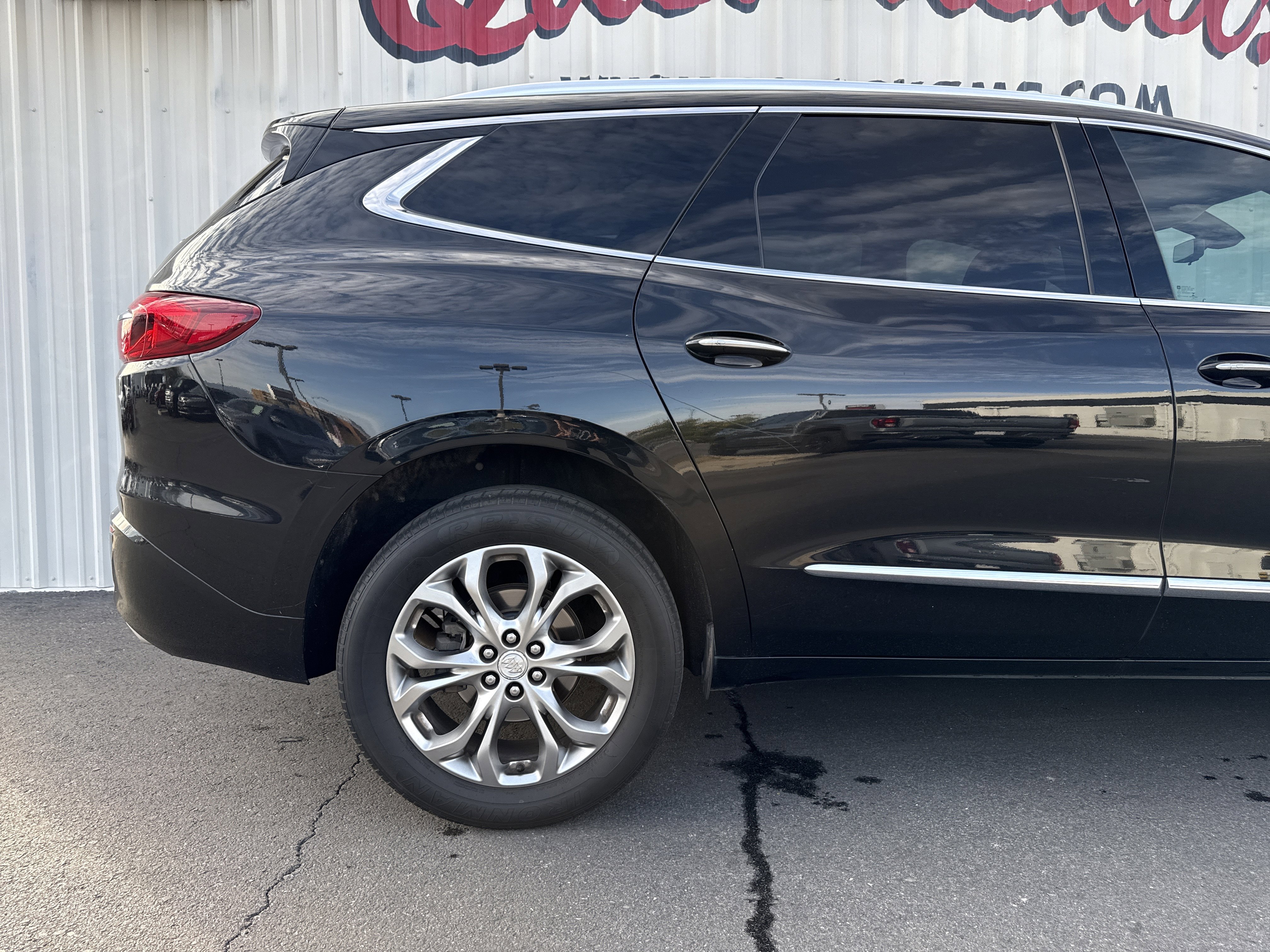 Used 2021 Buick Enclave Avenir w/ Avenir Technology Package image 33