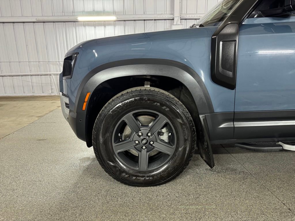 Used 2022 Land Rover Defender 110 image 20