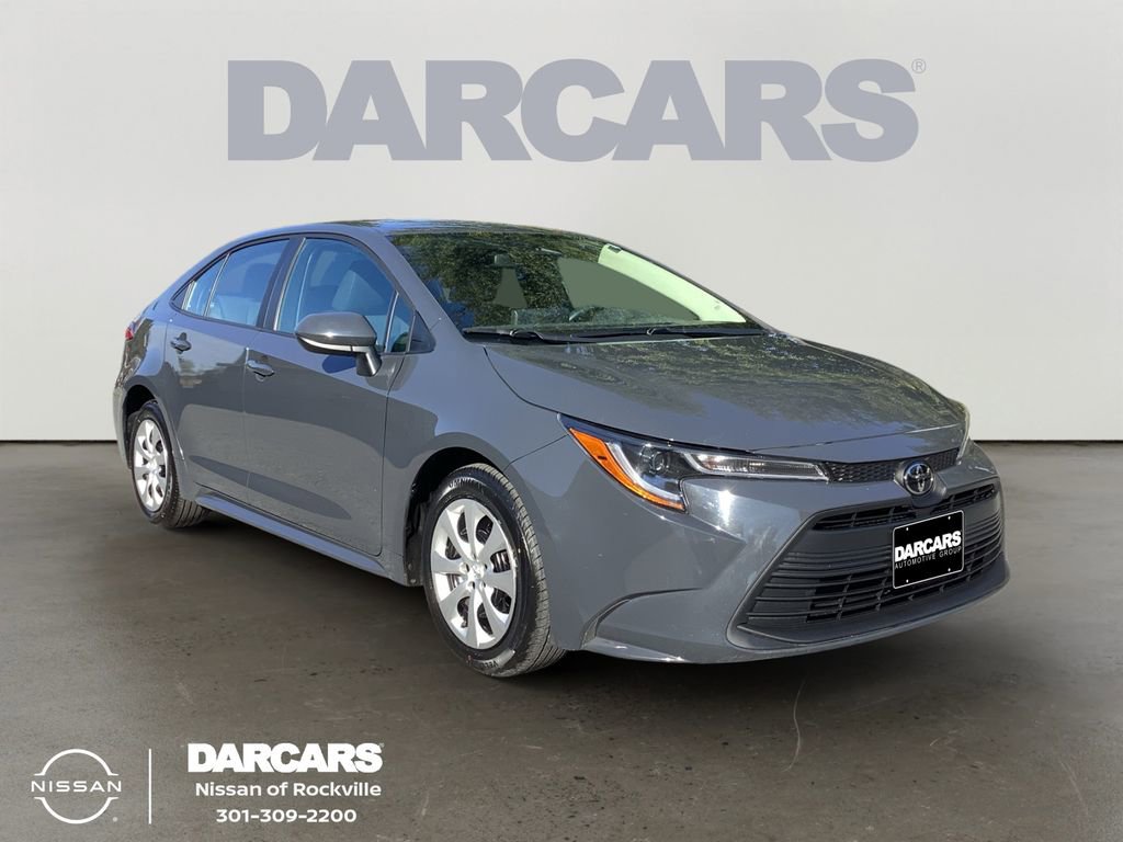 Used 2024 Toyota Corolla LE image 1