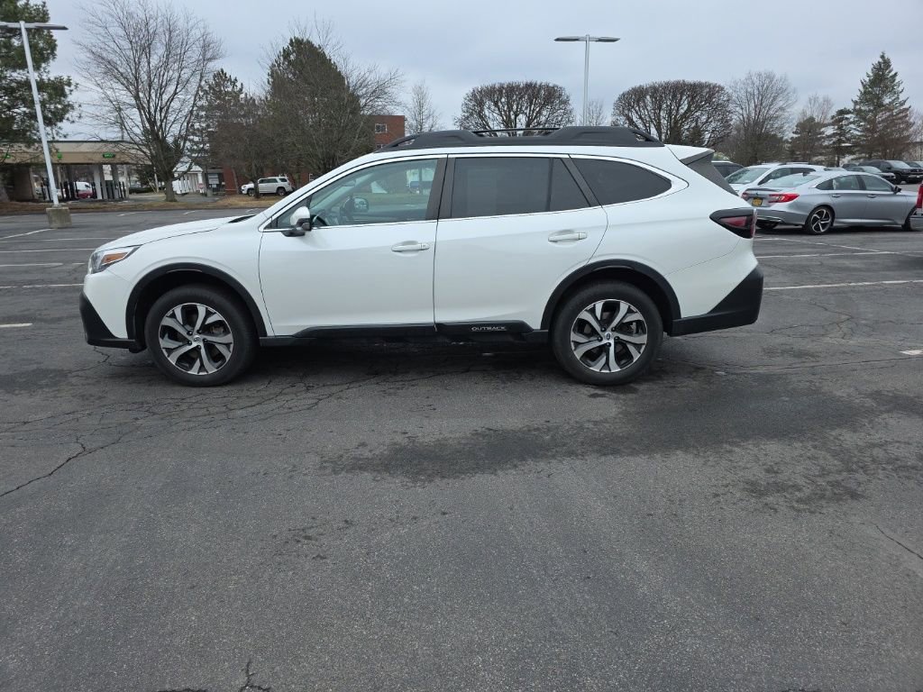 Used 2022 Subaru Outback Limited image 4