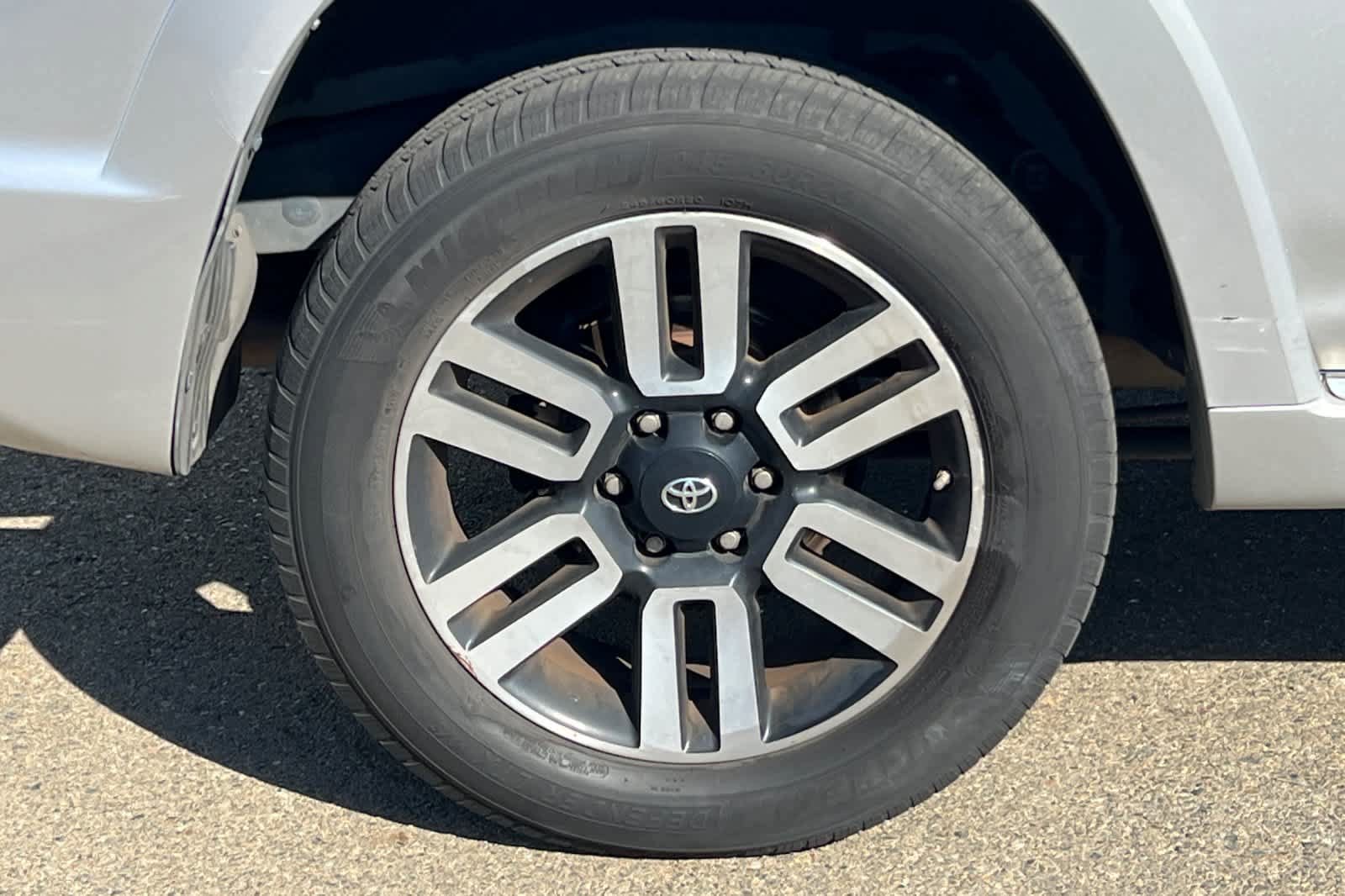 Used 2016 Toyota 4Runner Limited AWD/4WD image 20
