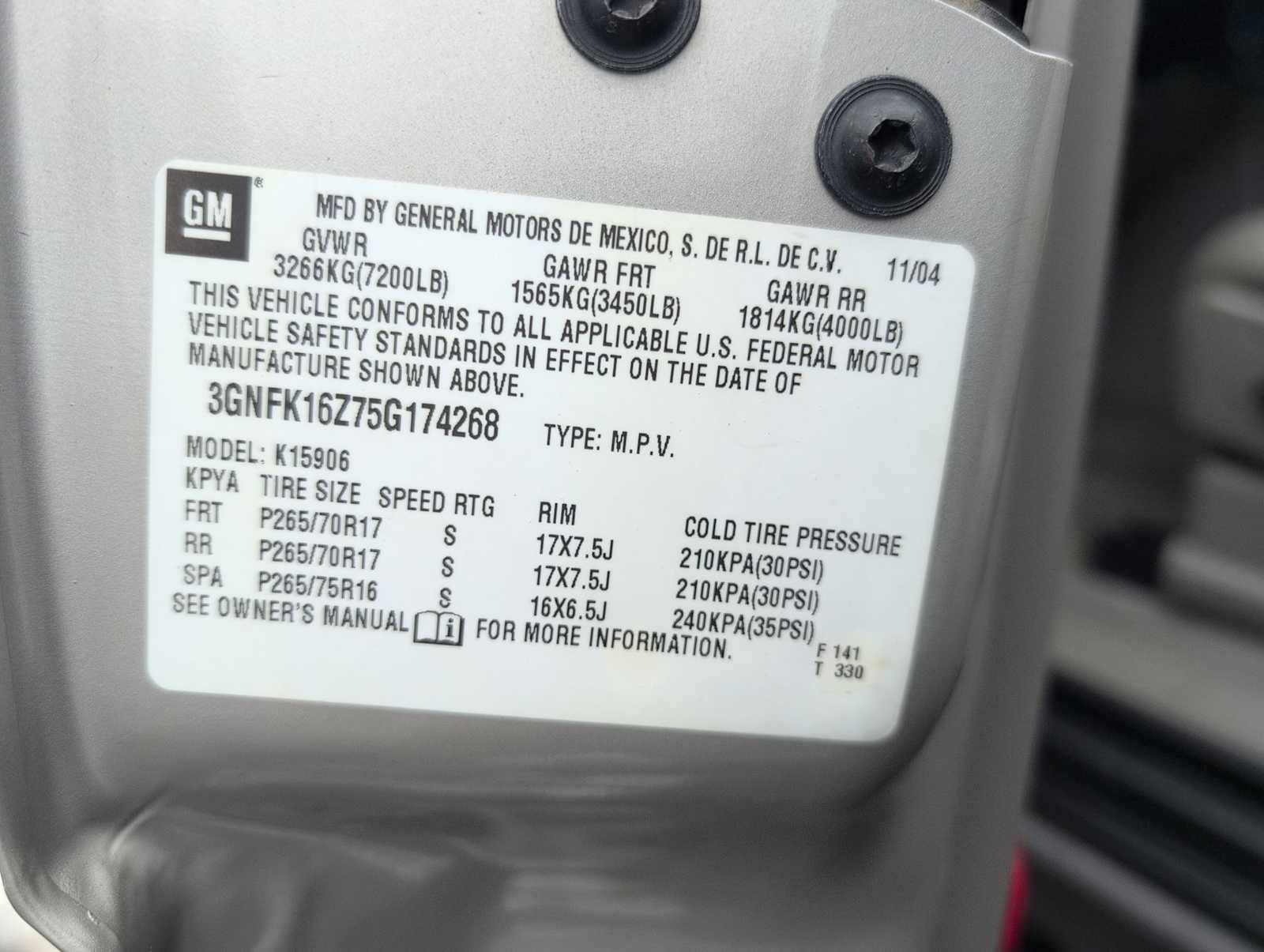 Used 2005 Chevrolet Suburban Z71 w/ Preferred Equipment Group image 29