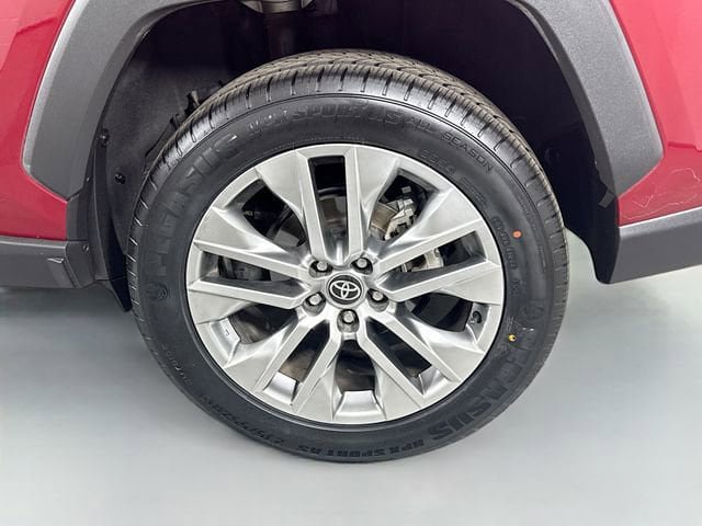 Certified 2023 Toyota RAV4 XLE Premium FWD image 31