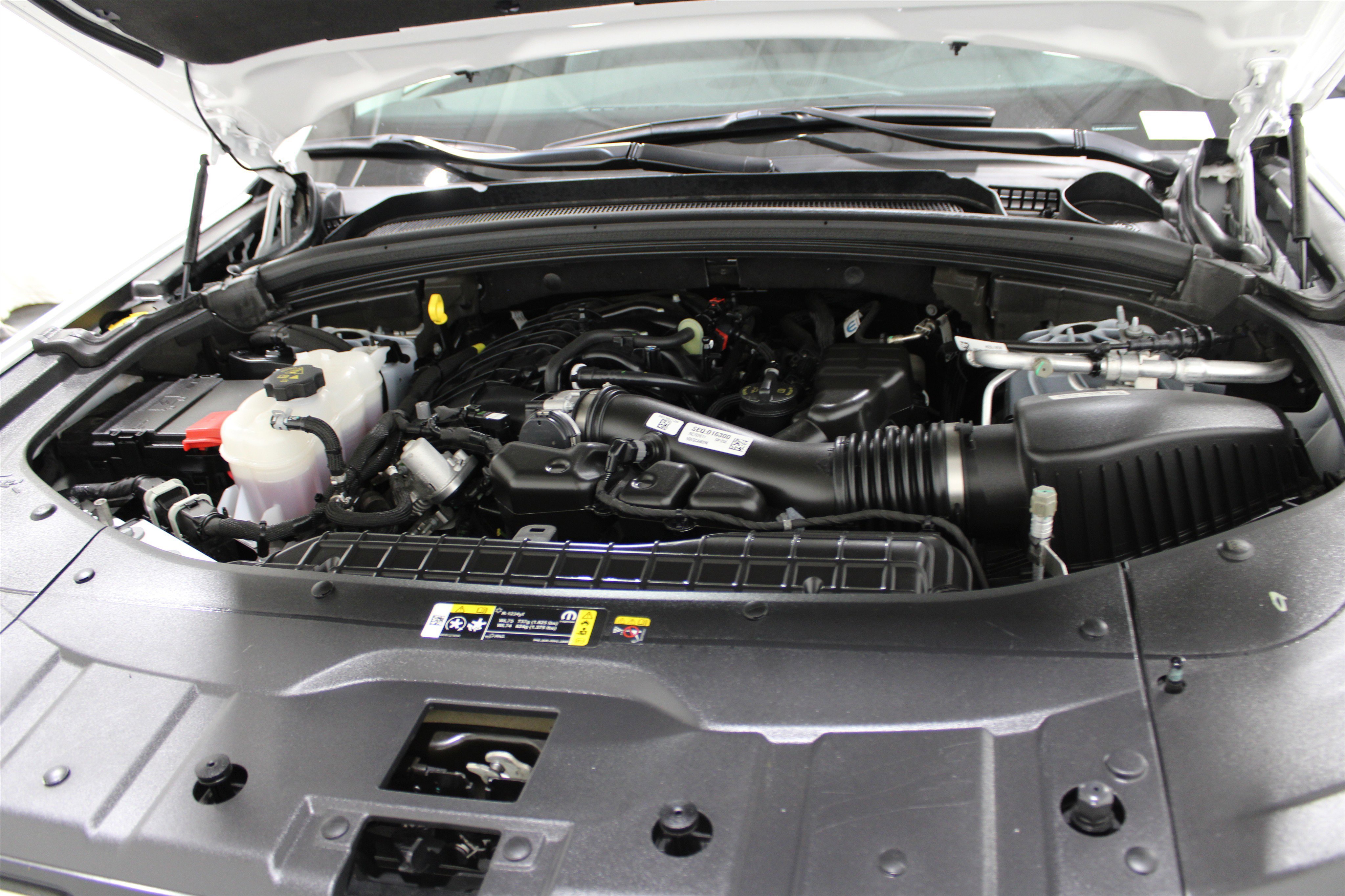 Used 2024 Jeep Grand Cherokee Limited image 37