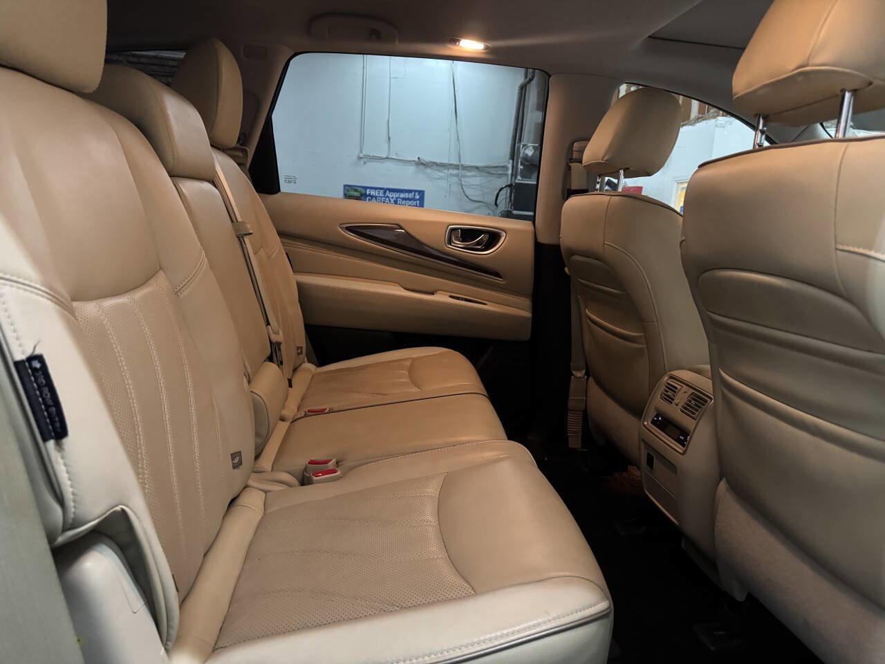 Used 2019 INFINITI QX60 Luxe w/ Essential Package image 18