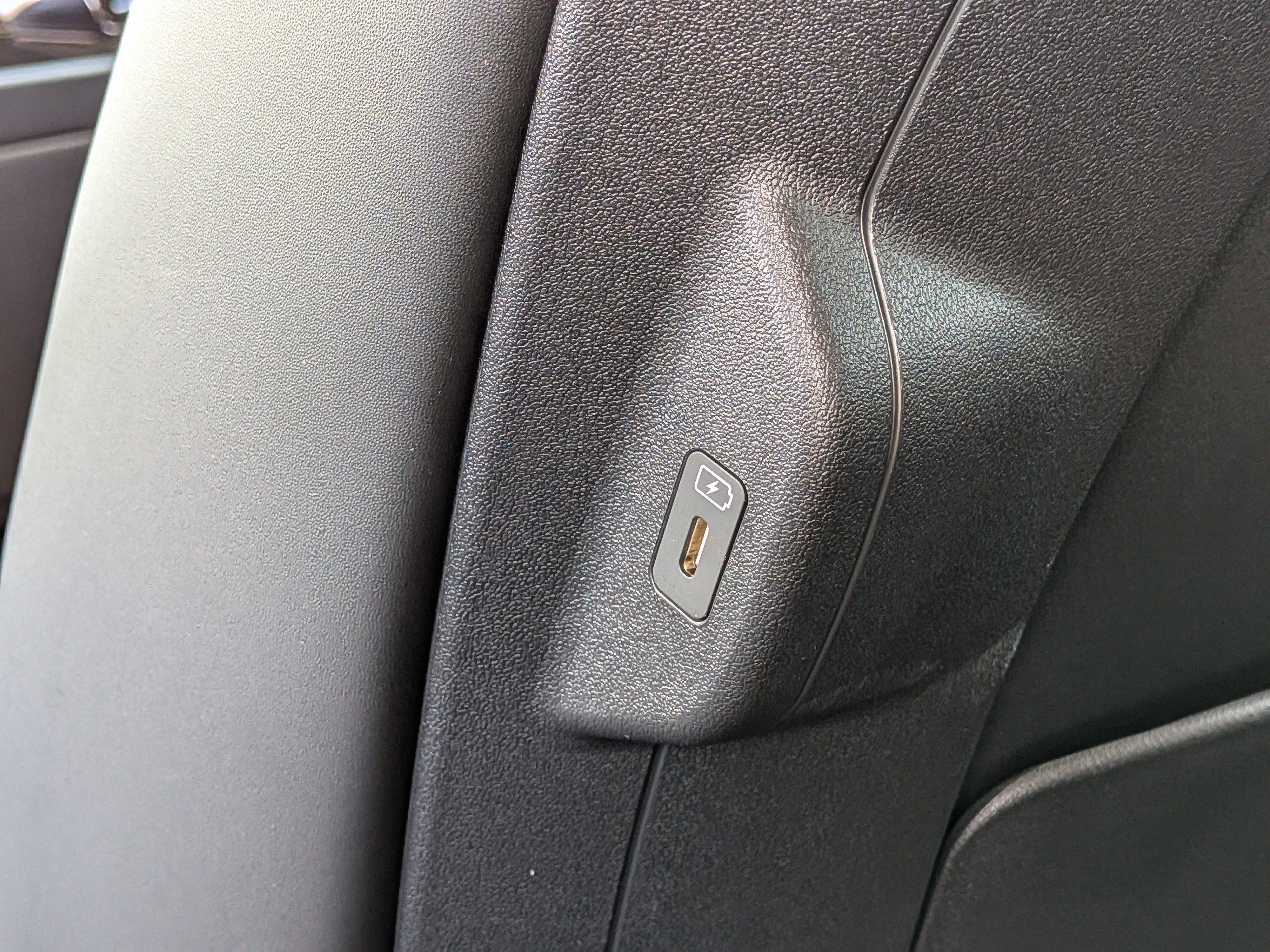 Used 2024 Kia Niro EX image 16