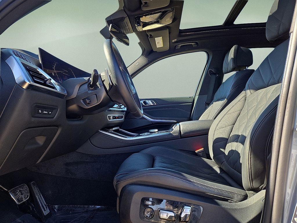 Used 2026 BMW X5 M60i image 23