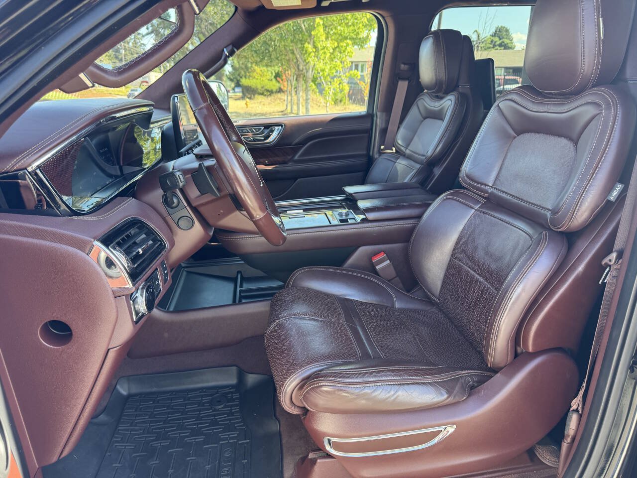 Used 2019 Lincoln Navigator L Black Label AWD/4WD image 13