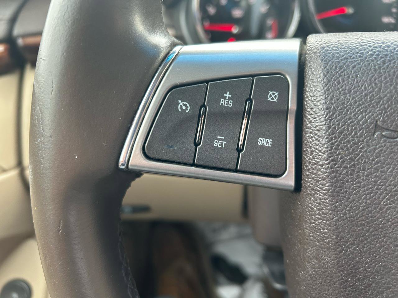 Used 2010 Cadillac CTS Luxury RWD image 17