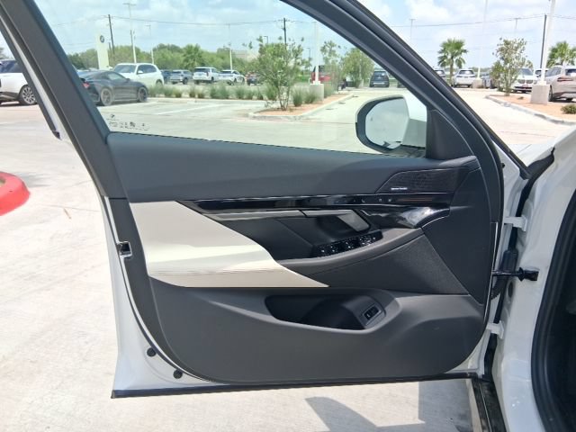 New 2026 BMW 530i w/ M Sport Package RWD image 14