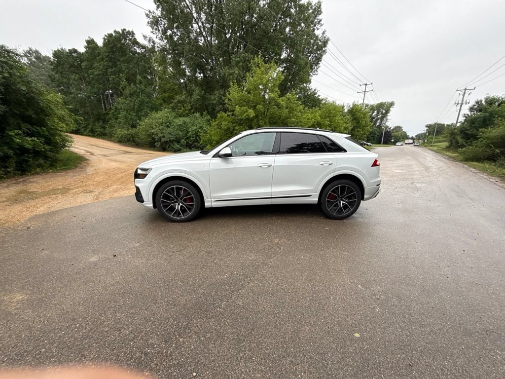 Used 2021 Audi Q8 Premium Plus AWD/4WD image 4