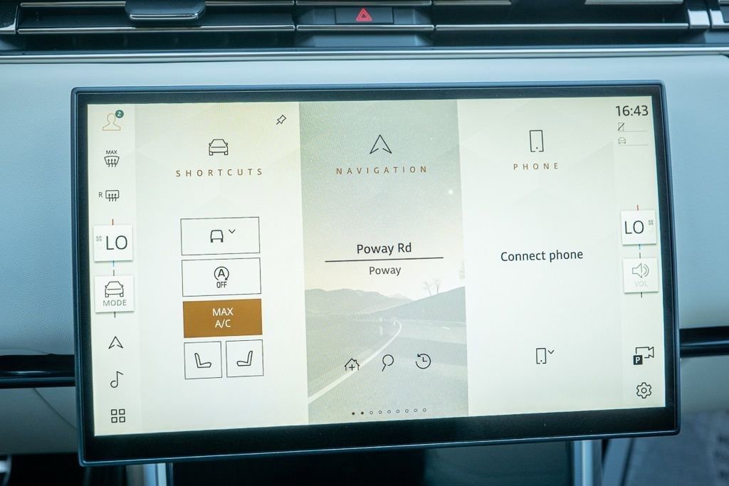 Used 2025 Land Rover Range Rover Long Wheelbase Autobiography image 19