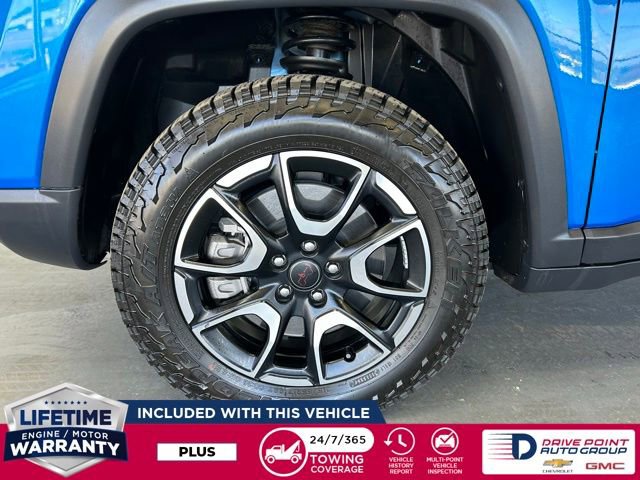 Used 2025 Jeep Compass Trailhawk image 8