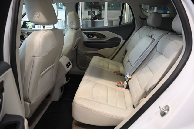 Used 2023 GMC Terrain Denali AWD/4WD image 11