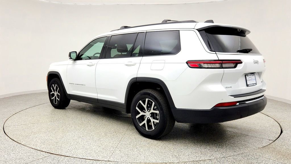 Used 2025 Jeep Grand Cherokee L Limited w/ Luxury Tech Group II AWD/4WD image 7