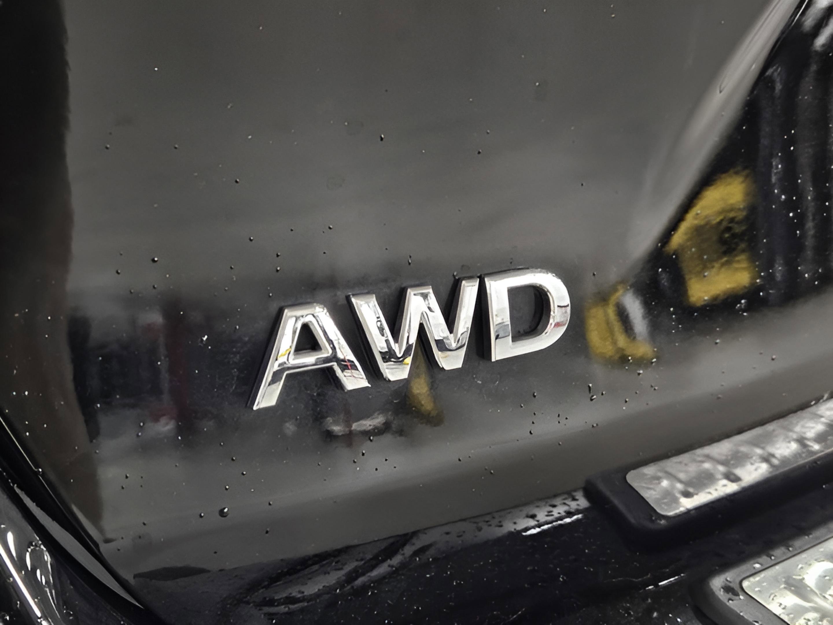 Certified 2025 INFINITI QX50 Luxe w/ Accent Package image 34