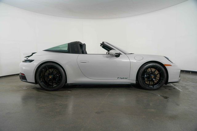 Used 2025 Porsche 911 Targa 4 GTS image 9