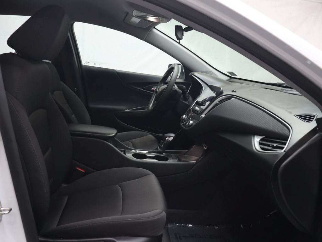 Used 2024 Chevrolet Malibu LS FWD image 9