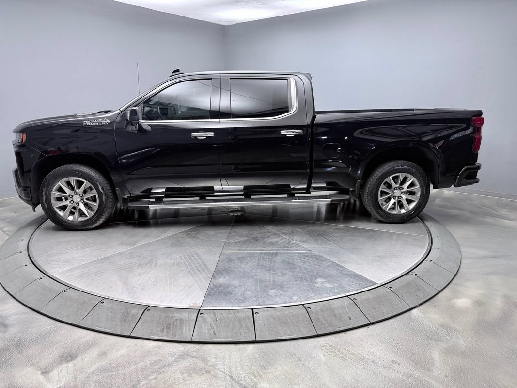 Used 2021 Chevrolet Silverado 1500 High Country w/ Technology Package AWD/4WD image 8