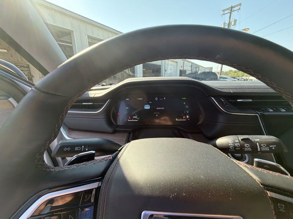 Used 2022 Jeep Grand Cherokee Summit w/ Advanced Protech Group IV image 15