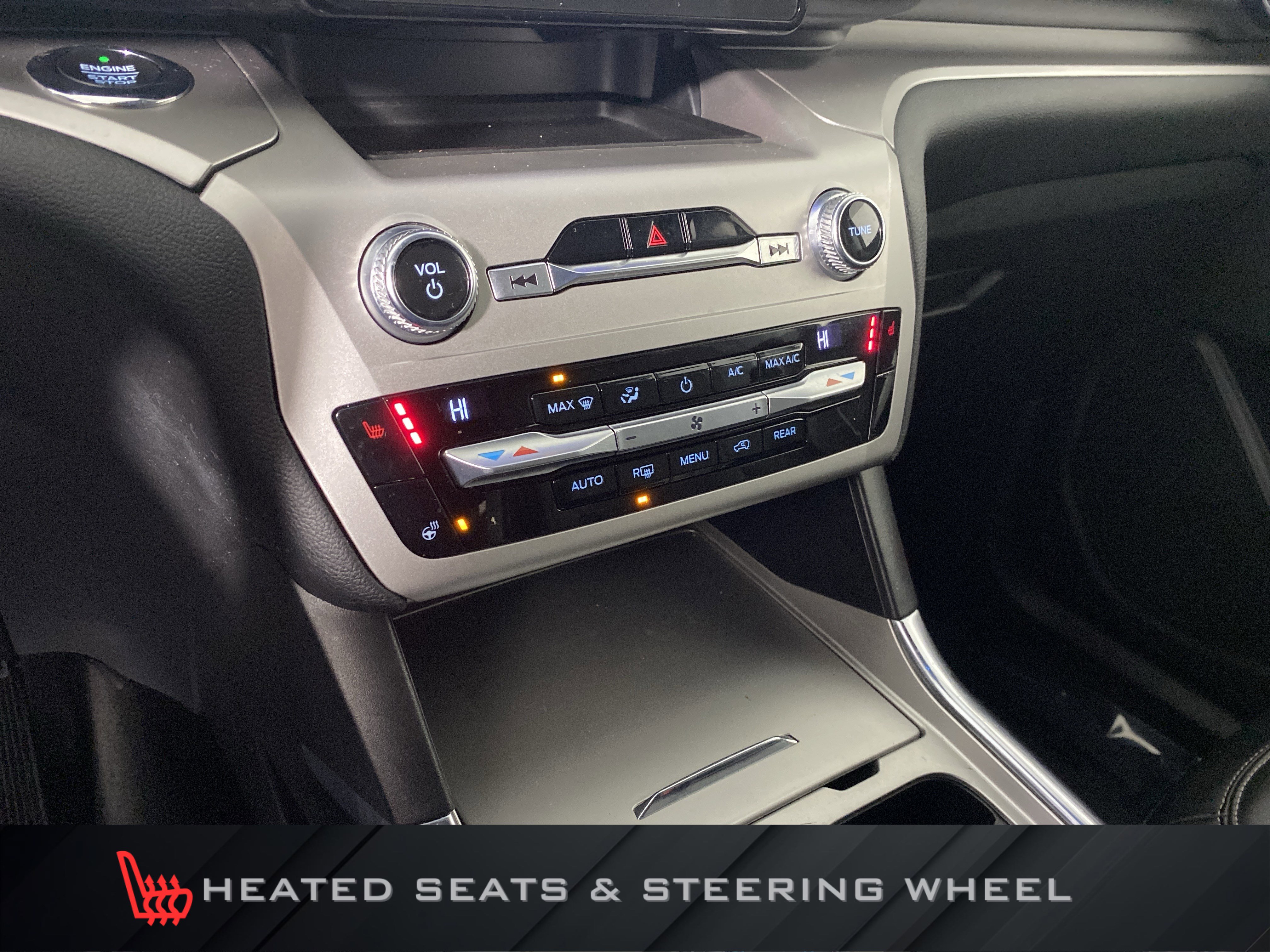 Used 2021 Ford Explorer XLT w/ Equipment Group 202A image 6