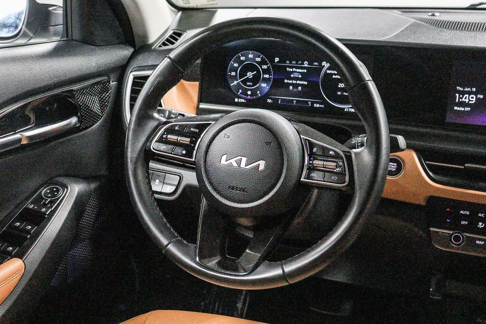 Used 2024 Kia Seltos EX FWD image 15