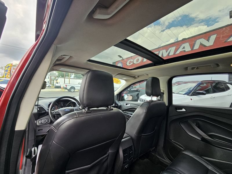 Used 2019 Ford Escape SEL AWD/4WD image 27