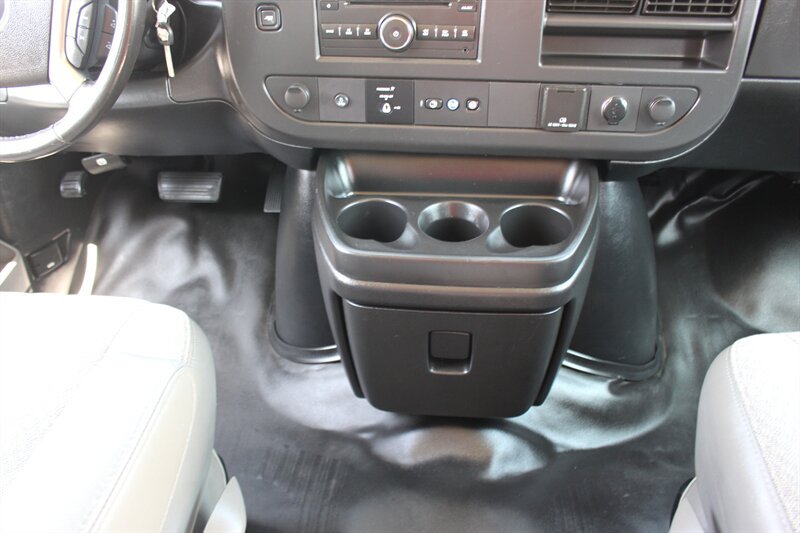Used 2019 Chevrolet Express 2500 LS w/ Driver Convenience Package RWD image 18