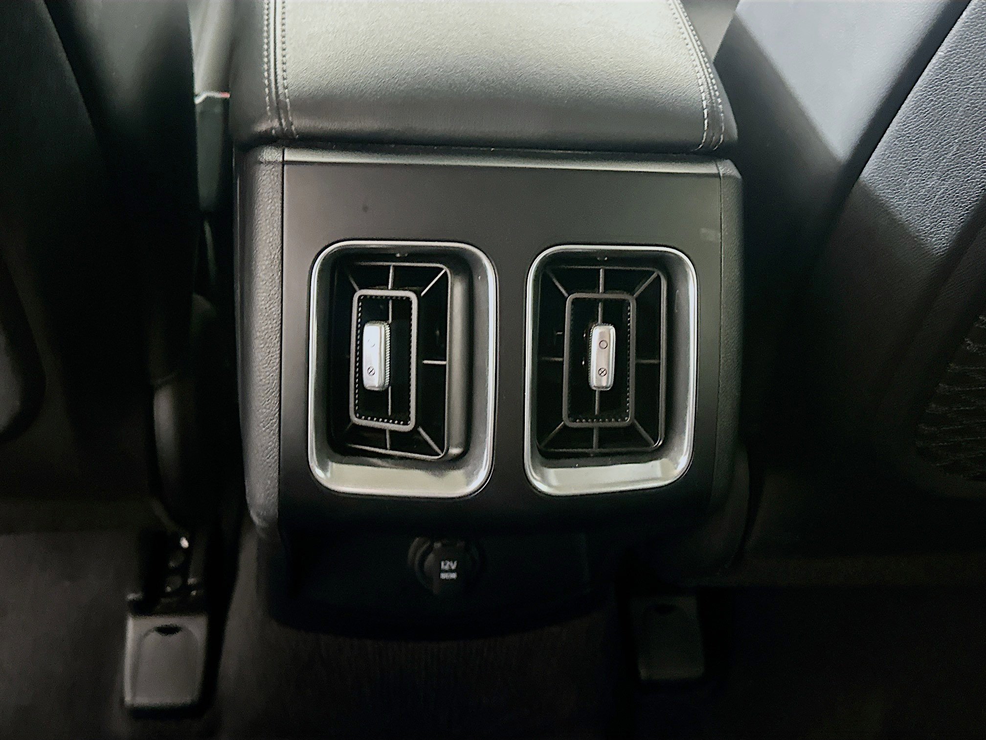 Used 2024 Kia Sorento S image 27