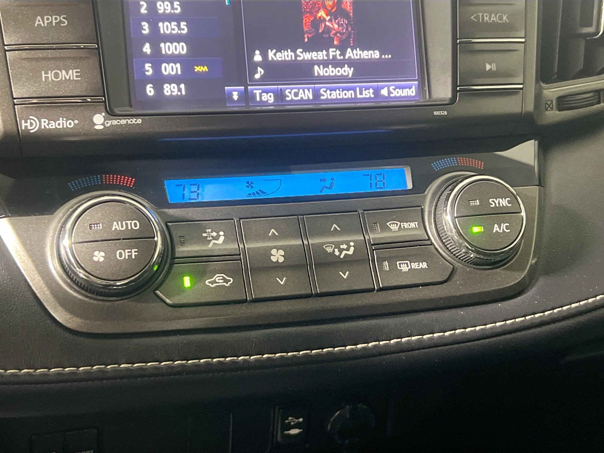 Used 2014 Toyota RAV4 XLE image 25