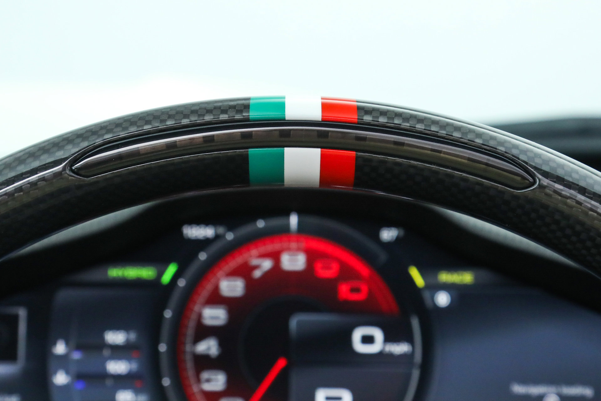 Used 2025 Ferrari SF90 Spider image 30