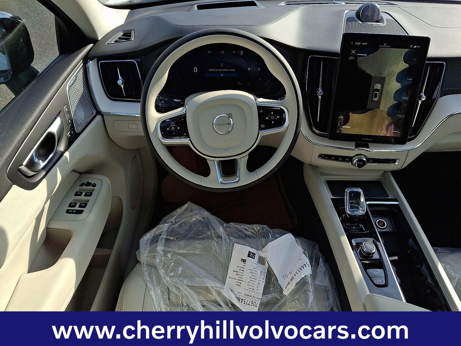 New 2026 Volvo XC60 B5 Ultra w/ Protection Package Premier image 8