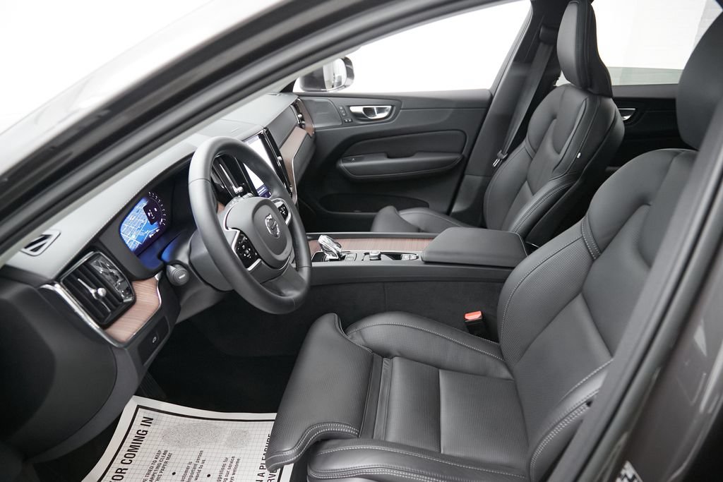 Certified 2023 Volvo XC60 B5 Ultimate AWD/4WD image 17