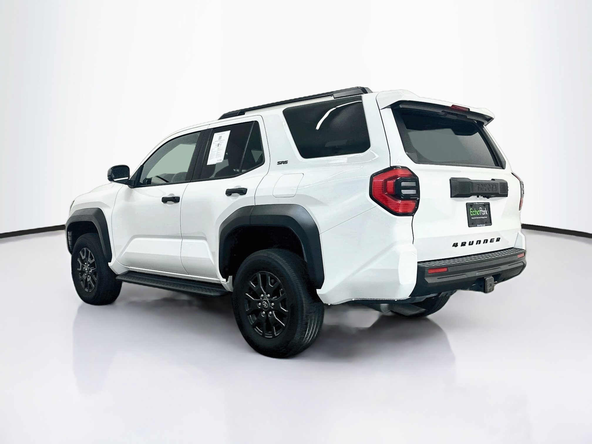 Used 2025 Toyota 4Runner SR5 AWD/4WD image 5