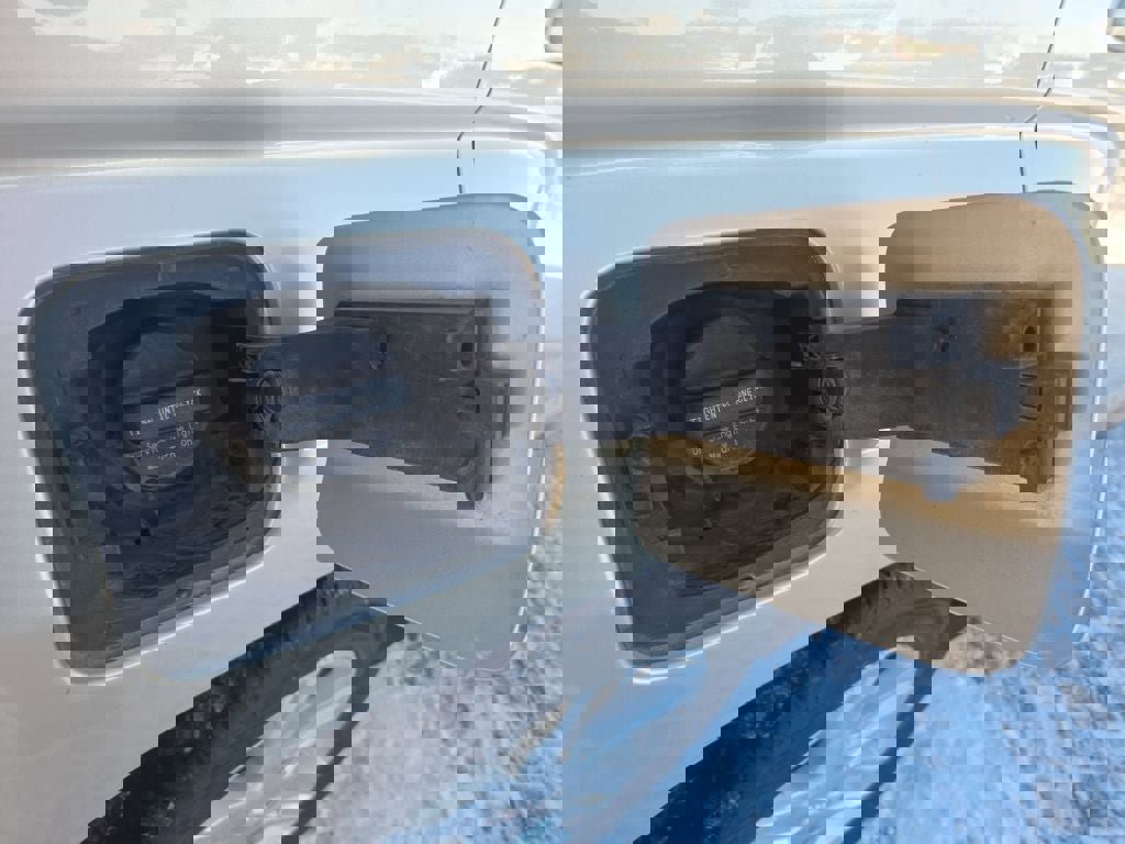 Used 2010 GMC Terrain SLE image 32