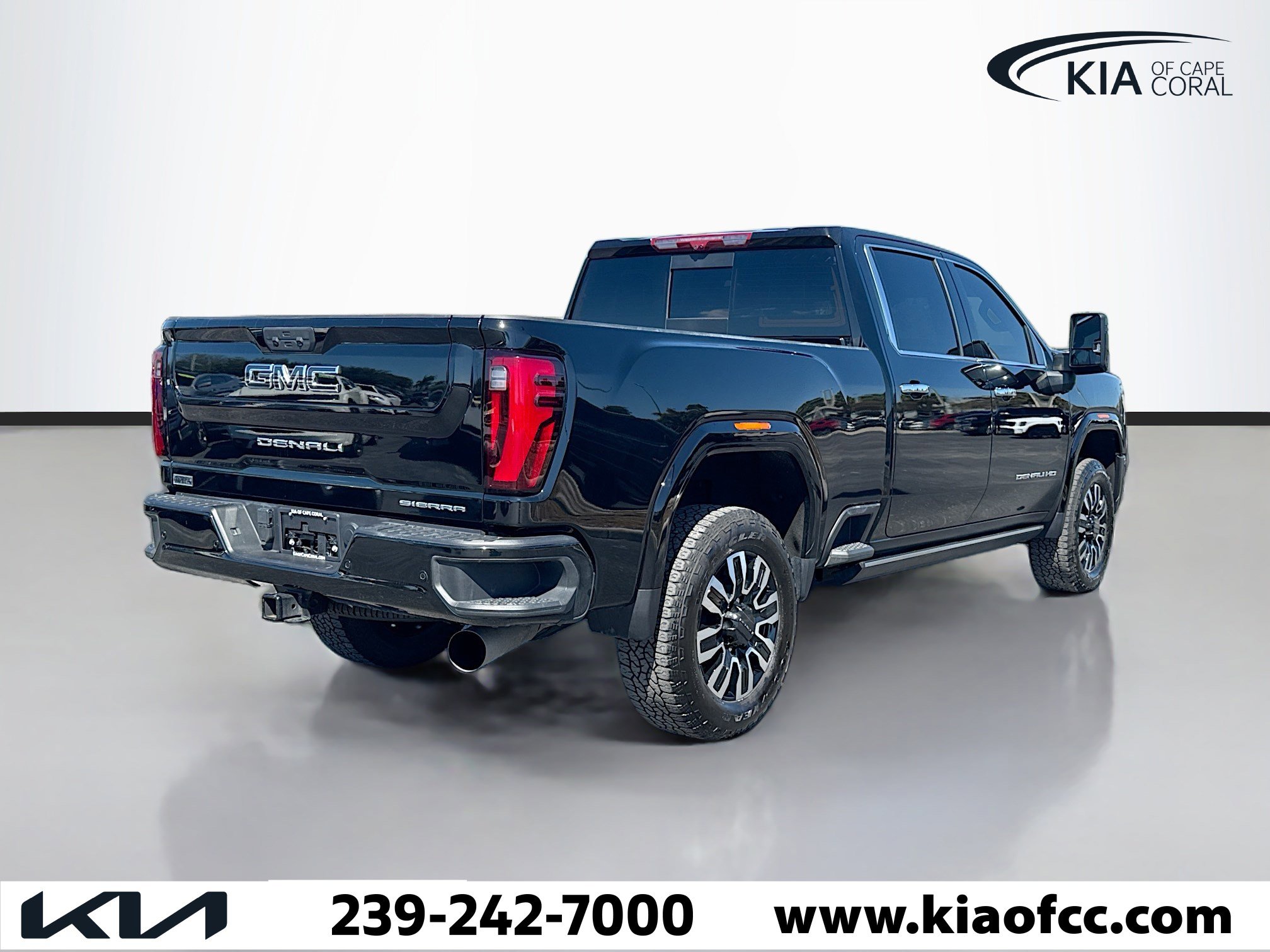 Used 2025 GMC Sierra 3500 Denali Ultimate image 5