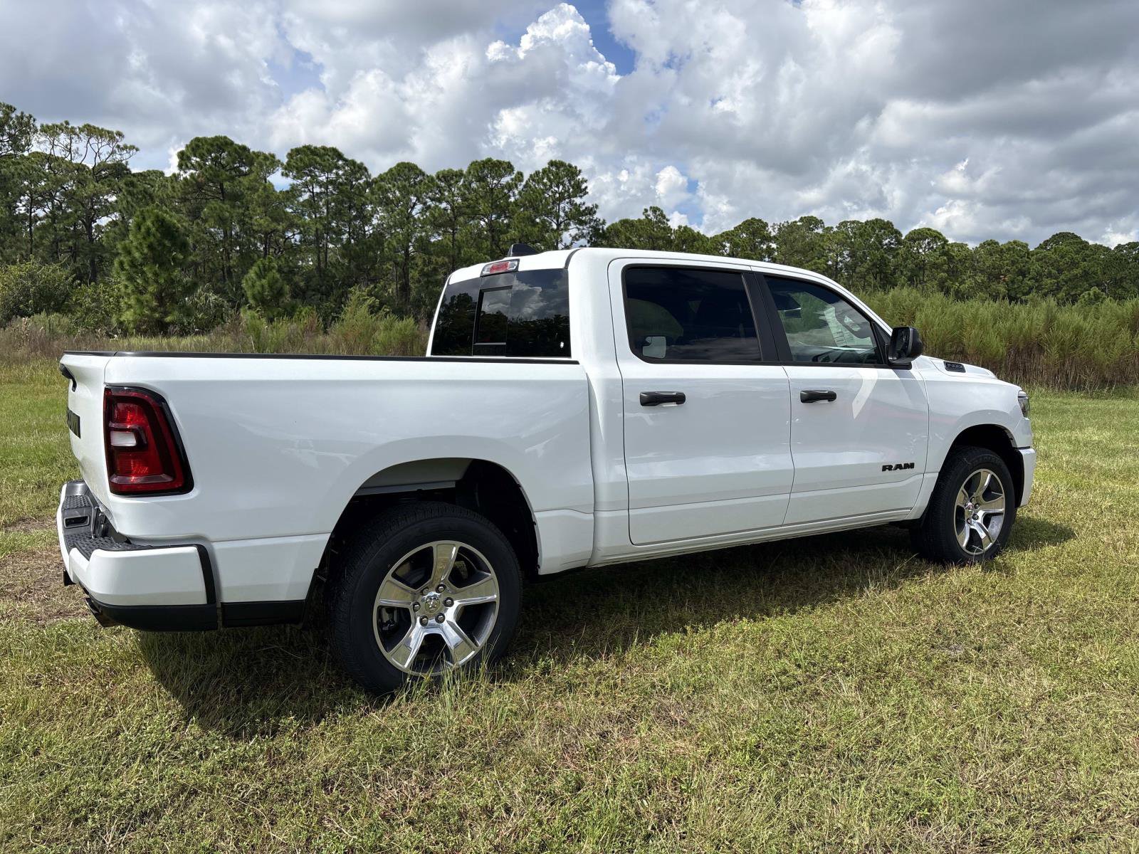 New 2027 RAM 1500 Express RWD image 3