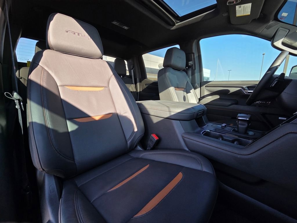Used 2025 GMC Sierra 1500 AT4 w/ AT4 Premium Package image 28