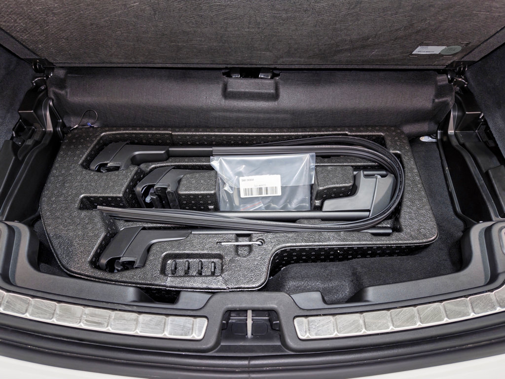 Used 2025 Volvo EX90 Plus image 28