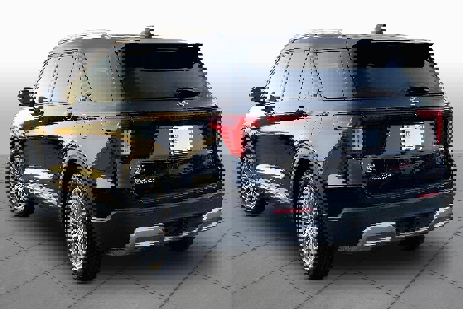 Used 2025 Ford Explorer Platinum image 11