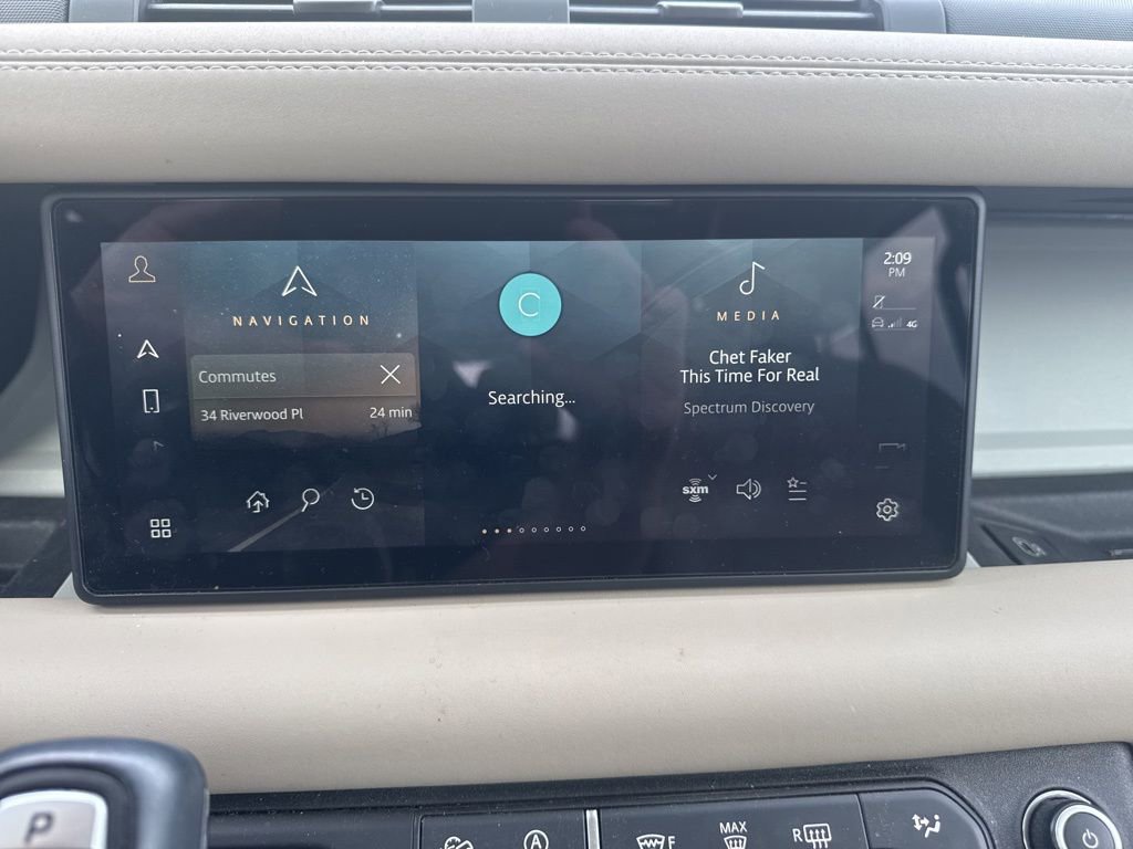 Used 2024 Land Rover Defender 110 S image 10