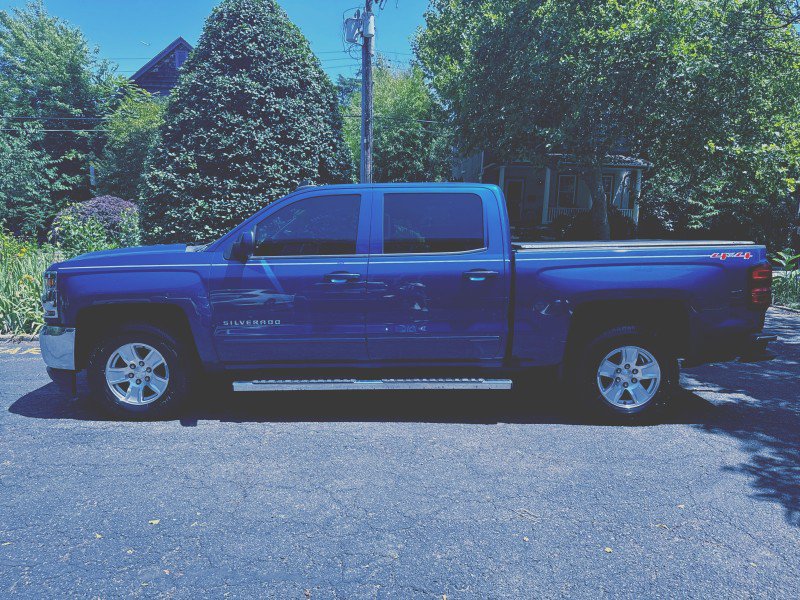 Used 2017 Chevrolet Silverado 1500 LT w/ All Star Edition AWD/4WD image 7