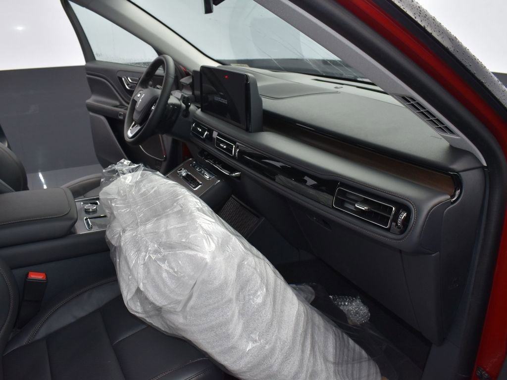 New 2025 Lincoln Aviator Reserve w/ Illumination Package image 16