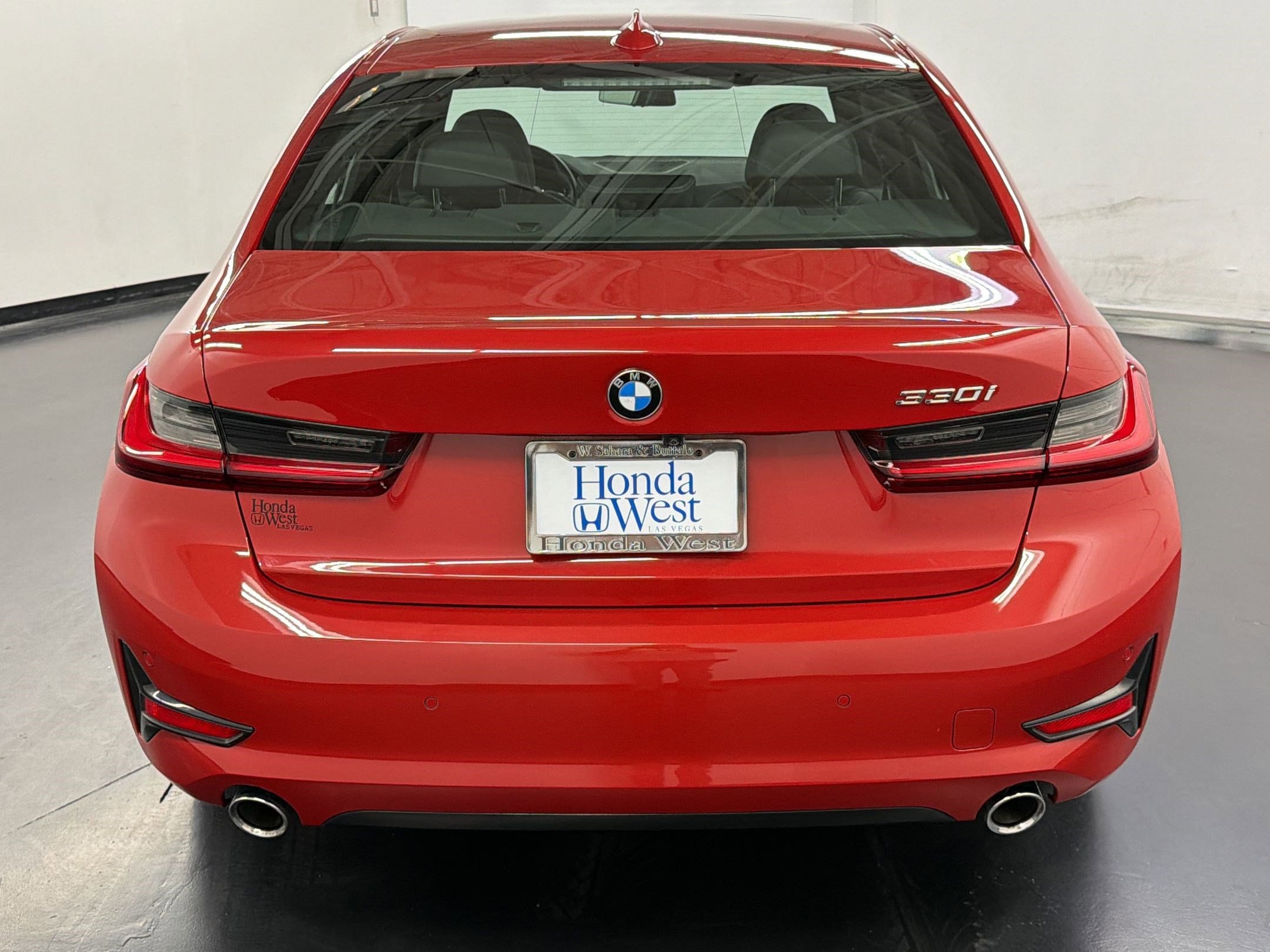 Used 2022 BMW 330i Sedan w/ Driving Assistance Package image 10