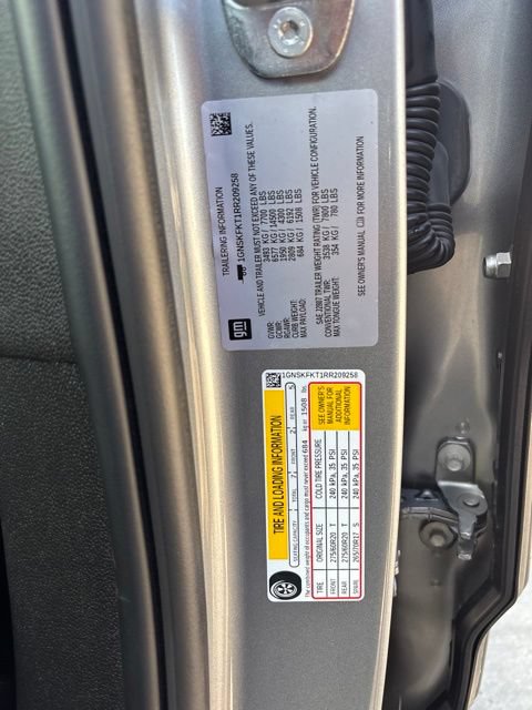 Used 2024 Chevrolet Suburban Premier w/ Advanced Technology Package AWD/4WD image 19