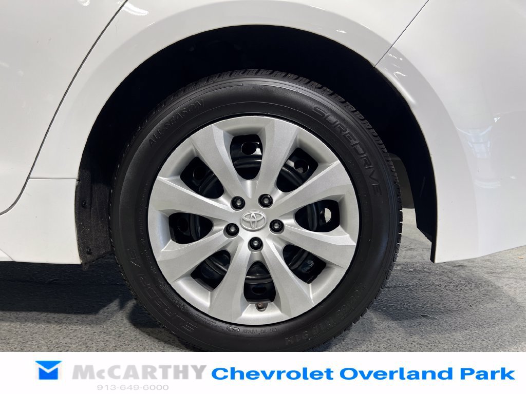 Used 2025 Toyota Corolla LE FWD image 25