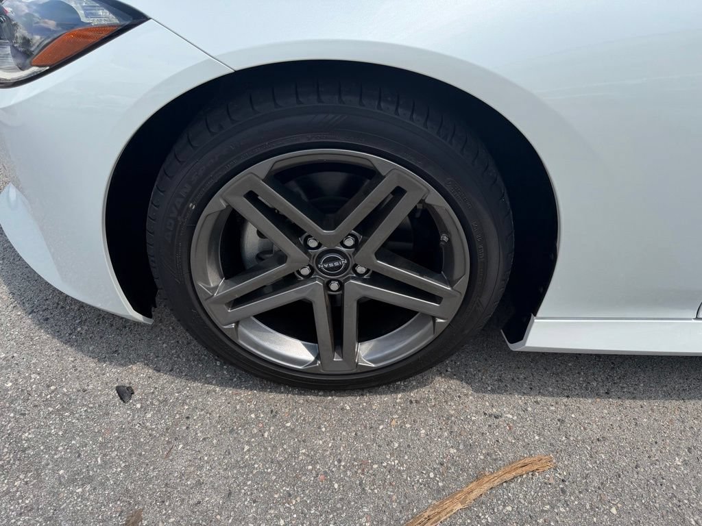 Used 2024 Nissan Z Sport w/ Floor Mat Package RWD image 8